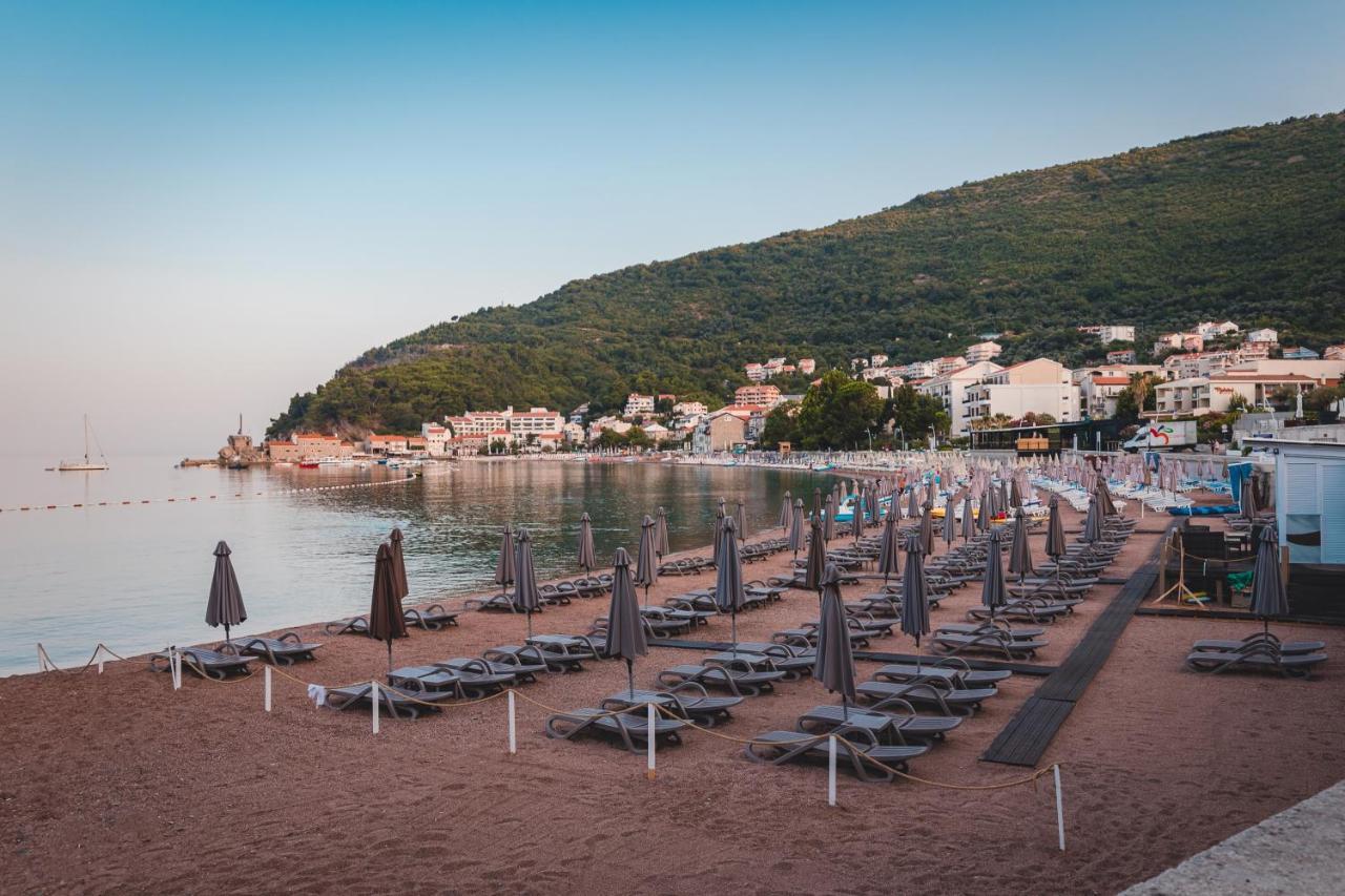 Hotel Ami Budva Petrovac Luaran gambar